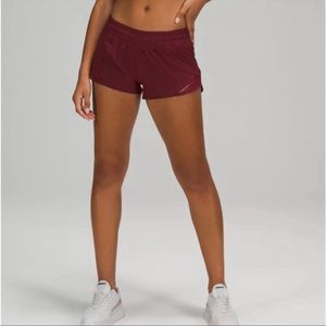 Lululemon Hotty Hot 2.5in inseam shorts